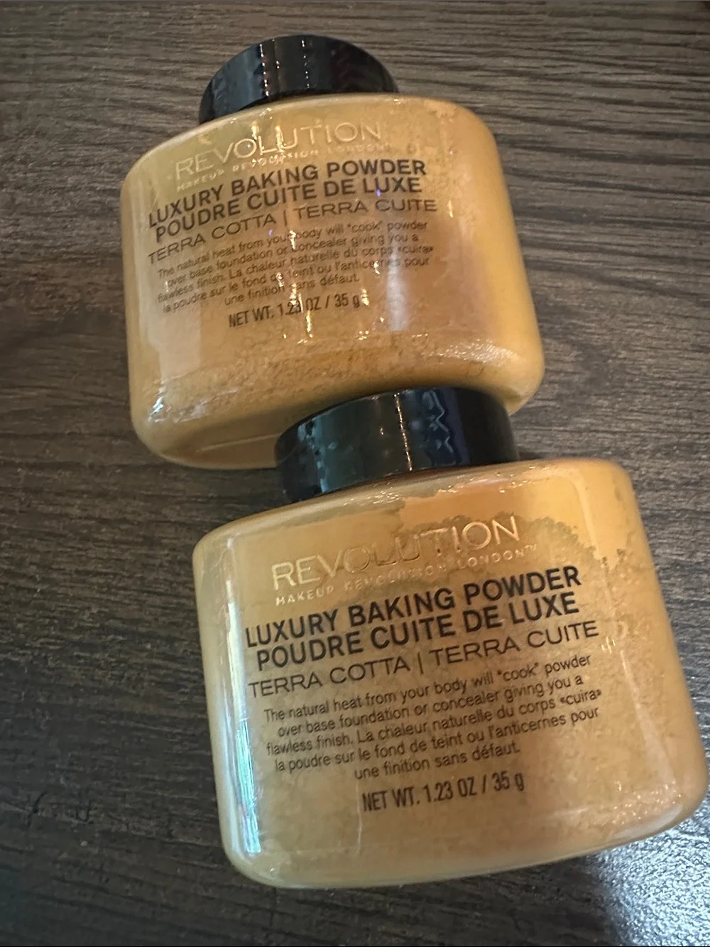 Revolution Luxury Baking Powder - Terra Cotta Beige